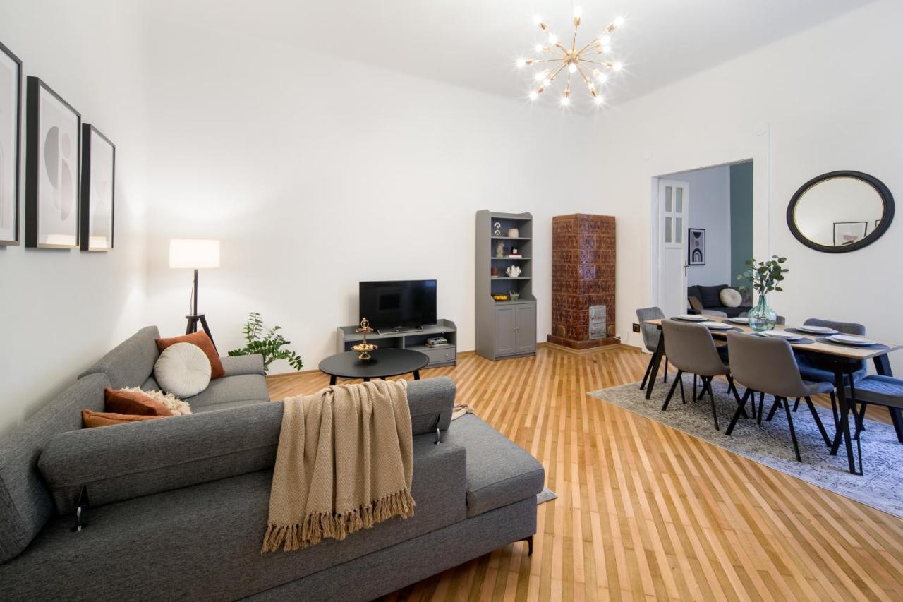Wawelove Pilsudskiego - 3 Bedroom Apt. With Balcony And Free Parking! Krakow Luaran gambar