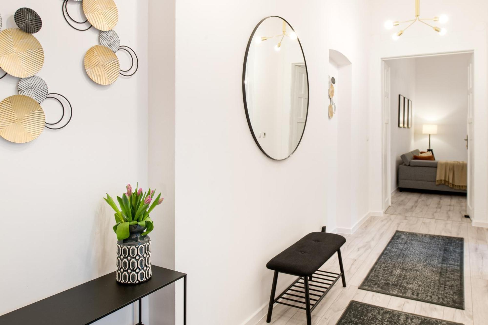 Wawelove Pilsudskiego - 3 Bedroom Apt. With Balcony And Free Parking! Krakow Luaran gambar