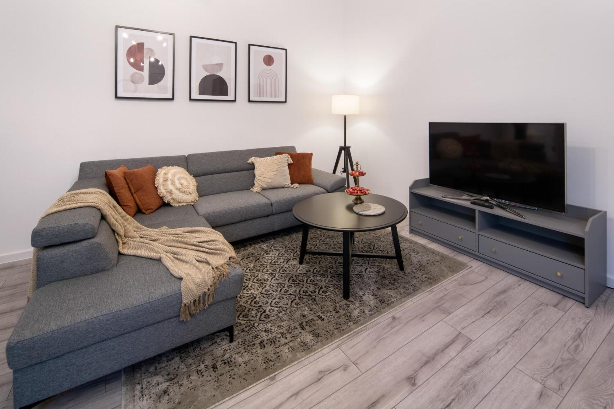 Wawelove Pilsudskiego - 3 Bedroom Apt. With Balcony And Free Parking! Krakow Luaran gambar